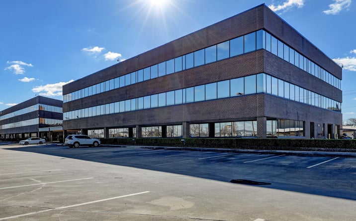 Pictures of Industrial property located at 9000 Gulf Fwy, Houston, TX 77061 for lease - image #1