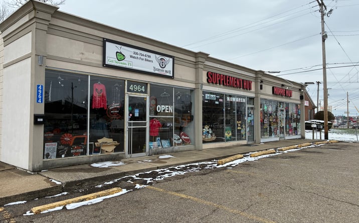 Pictures of Retail, Office property located at 4966 Tuscarawas St W, Canton, OH 44708 for lease - image #1