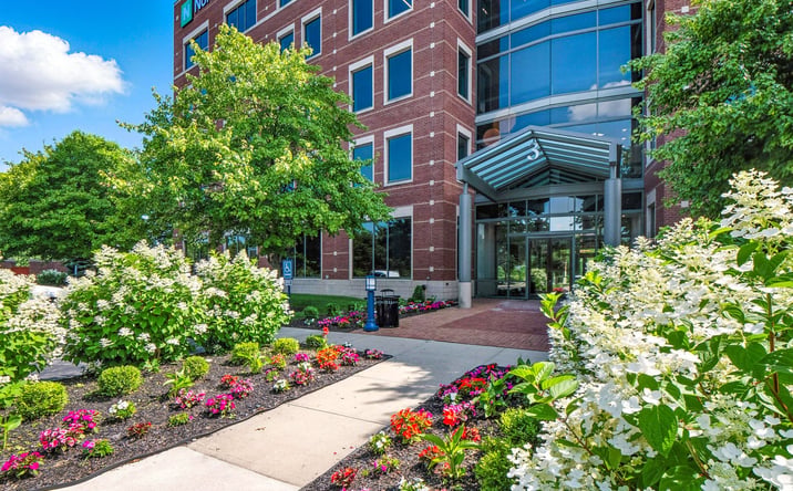Pictures of Office property located at 3 Easton Oval, Columbus, OH 43219 for lease - image #1
