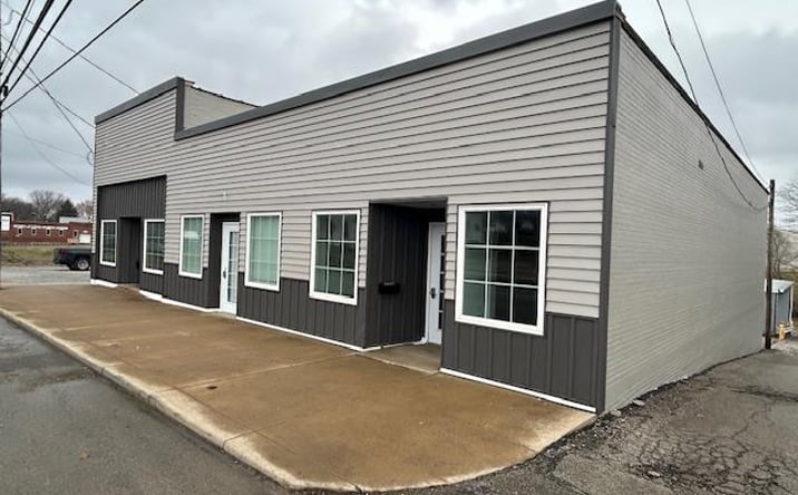 Pictures of Retail, Office property located at 703 Cottage St, Ashland, OH 44805 for lease - image #1