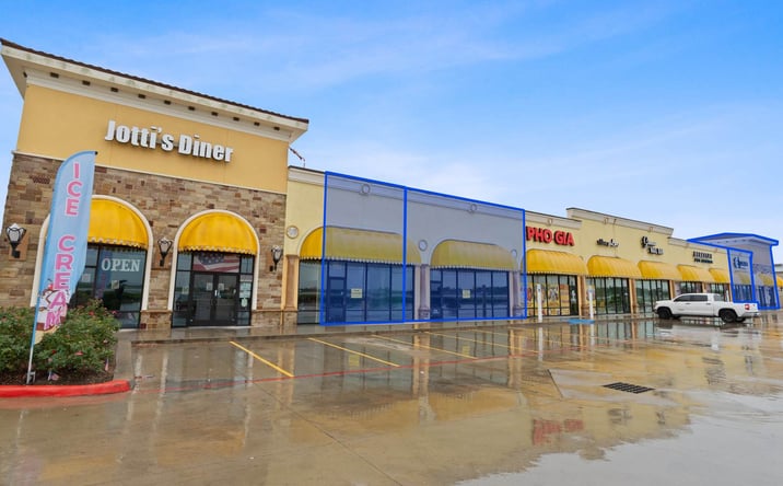 Pictures of Retail, Office, Restaurant property located at 6500 7th Street, Van Vleck, TX 77482 for lease - image #1