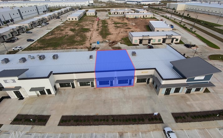 Pictures of Retail, Restaurant property located at 409 N Turnberry Ln, Fulshear, TX 77423 for lease - image #1