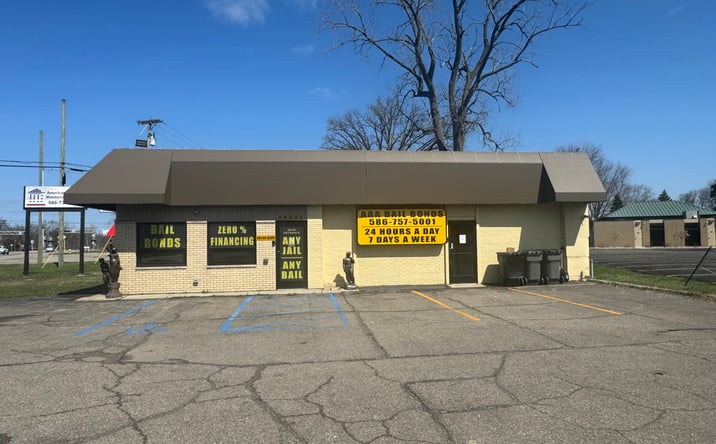 Pictures of Retail, Office, Restaurant property located at 38530 S Groesbeck Highway, CLINTON TOWNSHIP, MI 48036 for lease - image #1