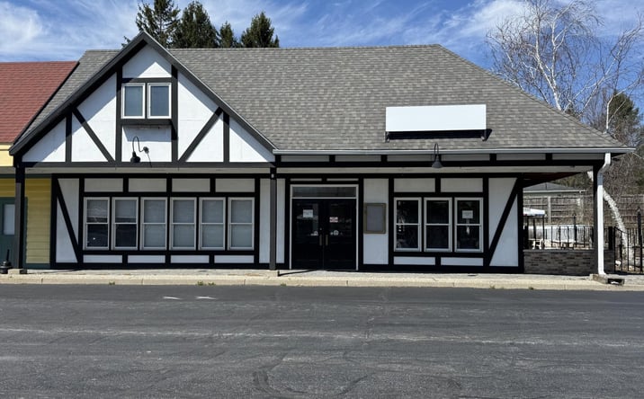 Pictures of Retail, Office, Restaurant property located at 2113 NY-7, Troy, NY 12180 for lease - image #1
