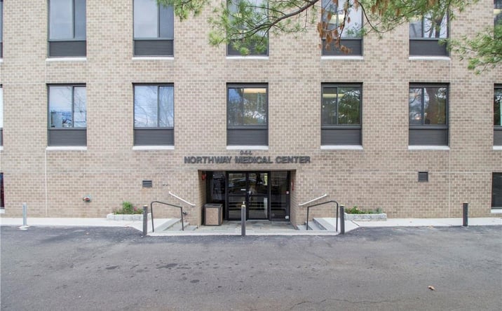 Pictures of Office property located at 944 N Broadway, Yonkers, NY 10701 for lease - image #1