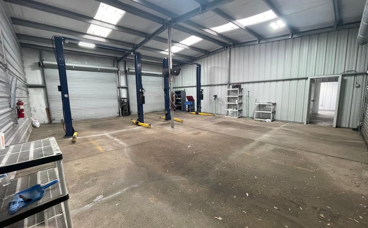 Pictures of Industrial property located at 3301 Cypress Creek Pkwy Suite B, Houston, TX 77068 for lease - image #1