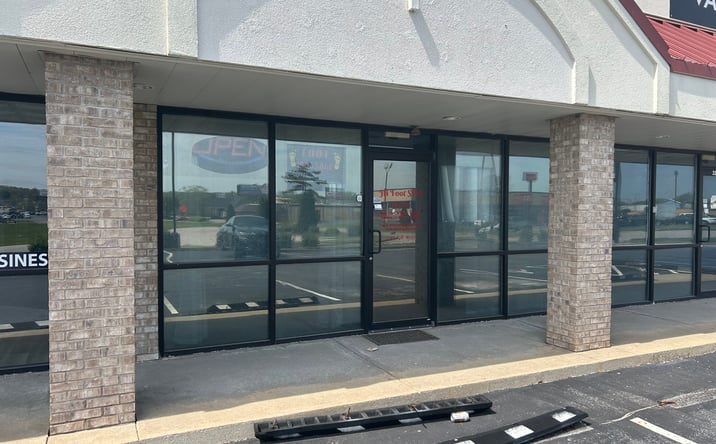 Pictures of Retail, Special Purpose property located at 3118 Alvey Park Dr E Unit 3, Owensboro, KY 42303 for lease - image #1