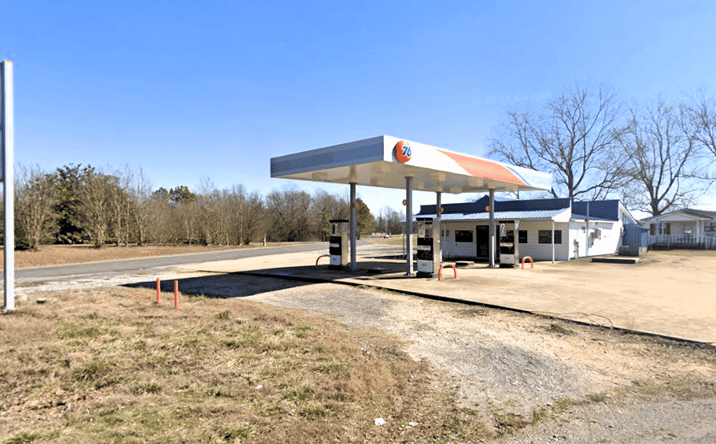 Pictures of Retail property located at 3335 AL-40, Dutton, AL 35744 for lease - image #1