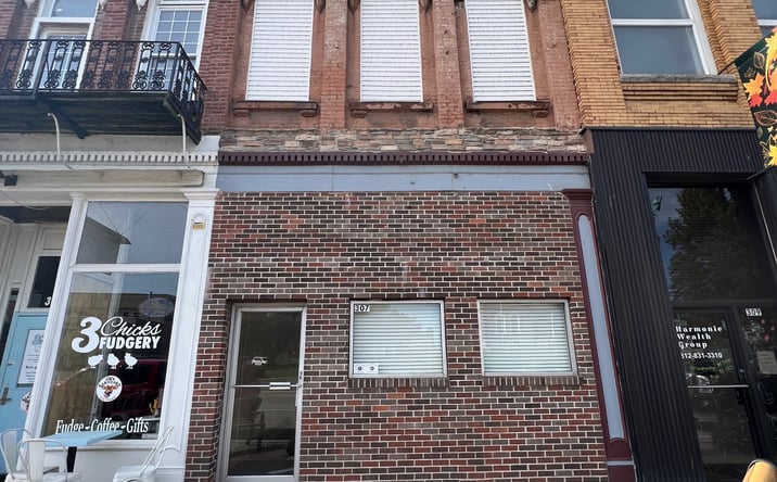 Pictures of Office, Special Purpose property located at 307 Main Street, Mt Vernon, IN 47620 for lease - image #1