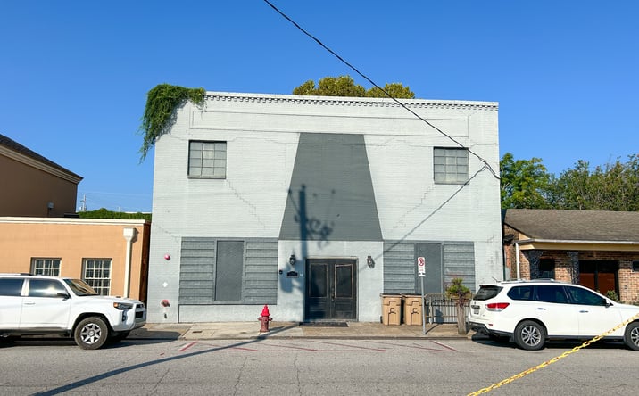 Pictures of Retail, Restaurant property located at 105 N Jackson St, Mobile, AL 36602 for lease - image #1