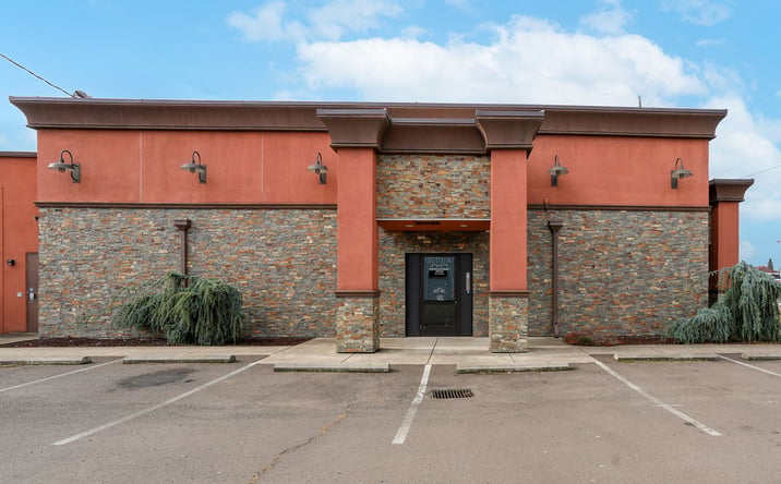 Pictures of Retail, Office property located at 626 SW Queen Ave, Albany, OR 97322 for lease - image #1
