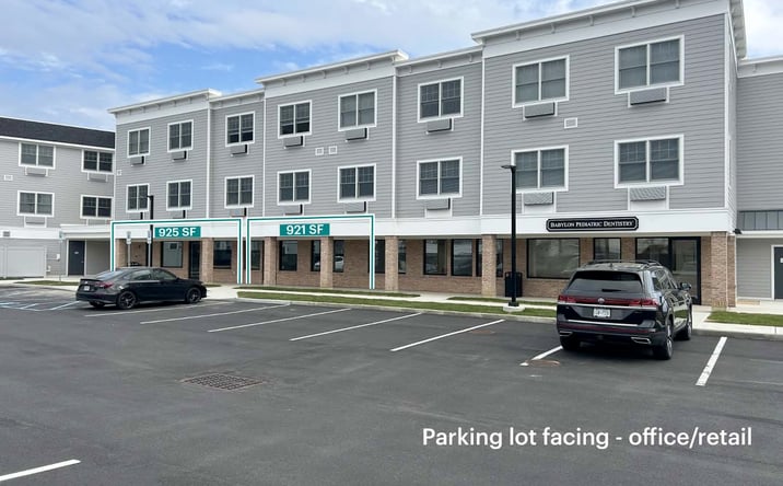 Pictures of Retail, Restaurant property located at 180 Deer Park Ave, Babylon, NY 11702 for lease - image #1
