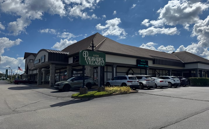 Pictures of Retail, Office, Special Purpose property located at 1026 Palisades Blvd, Osage Beach, MO 65065 for lease - image #1
