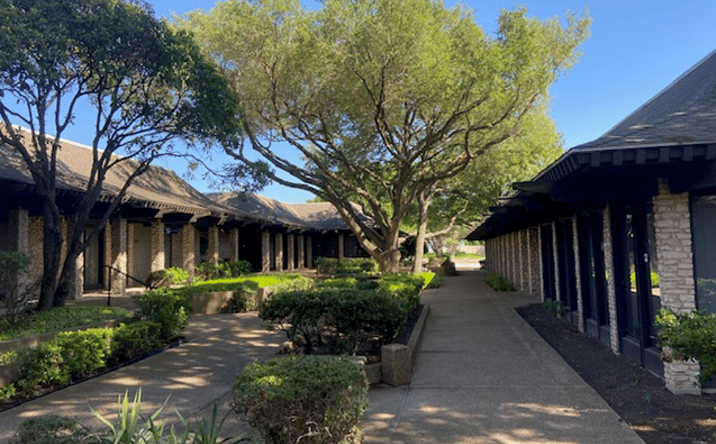 Pictures of Office property located at 3500 Hillcrest Dr, Waco, TX 76708 for lease - image #1