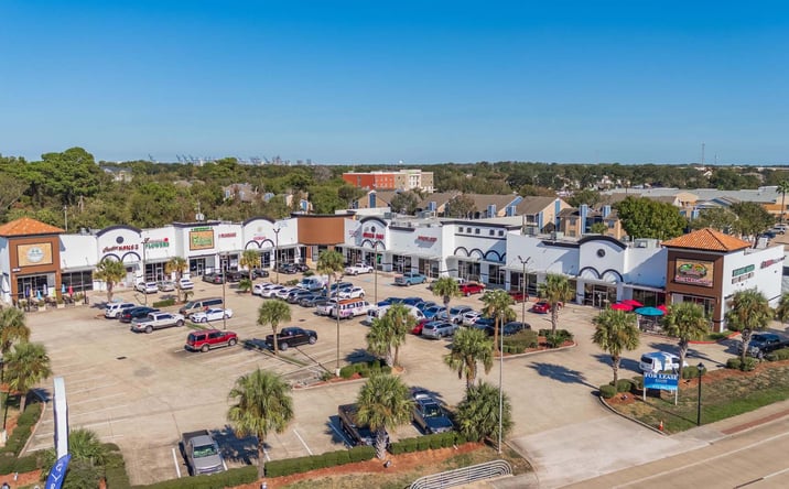 Pictures of Retail property located at 2900 NASA Road 1, Seabrook, TX 77586 for lease - image #1