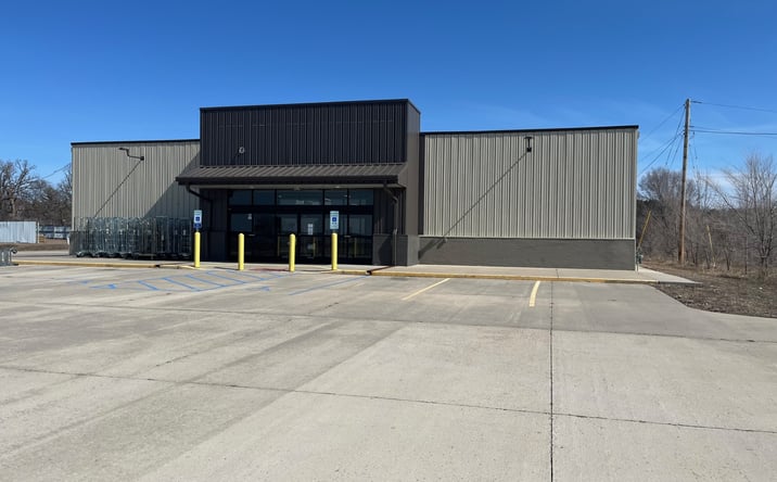 Pictures of Retail, Office, Industrial property located at 704 N Willow St, Royalton, MN 56373 for lease - image #1