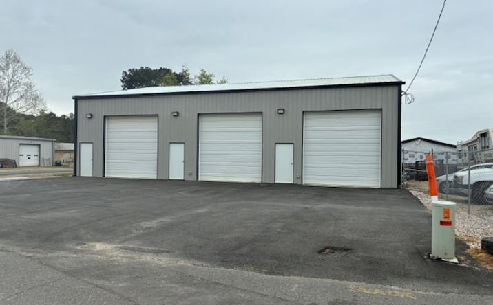 Pictures of Retail, Industrial property located at 112 Stonewall St, Hot Springs, AR 71913 for lease - image #1