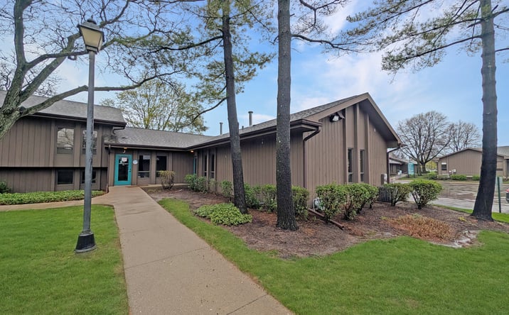 Pictures of Office property located at 4302 Unit J/H West Crystal Lake Road, McHenry, IL 60050 for lease - image #1