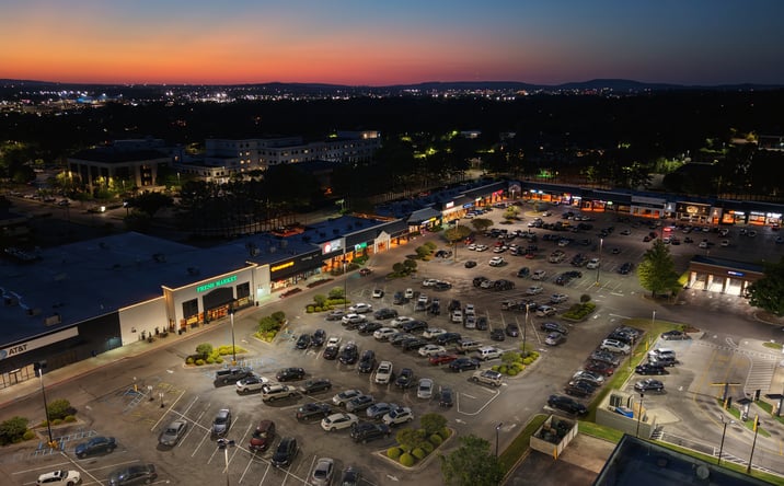 Pictures of Retail, Restaurant property located at 4800 Whitesburg Dr, Huntsville, AL 35802 for lease - image #1