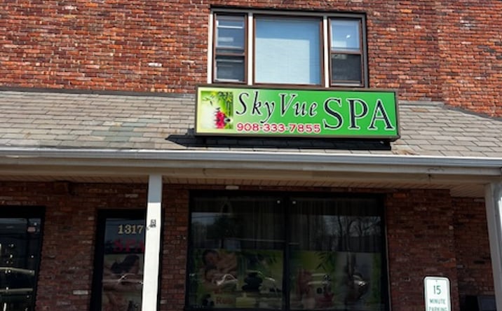 Pictures of Retail property located at 1317 Bound Brook Rd, Middlesex, NJ 08846 for lease - image #1