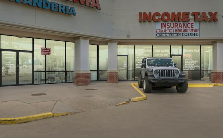 Pictures of Retail property located at 301 Vista Rd, Pasadena, TX 77504 for lease - image #1