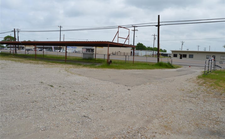 Pictures of Retail, Industrial property located at 3970 State Highway 34 S, Greenville, TX 75402-5137 for lease - image #1