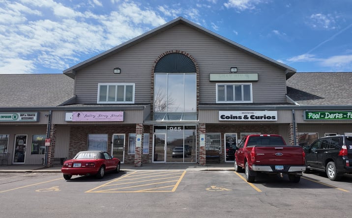 Pictures of Office, Special Purpose property located at 945 South Marion Road, Sioux Falls, SD 57106 for lease - image #1