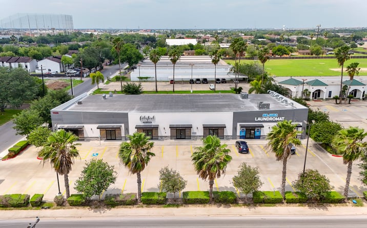 Pictures of Retail, Office, Restaurant property located at 1032 W Sam Houston Blvd, Pharr, TX 78577 for lease - image #1