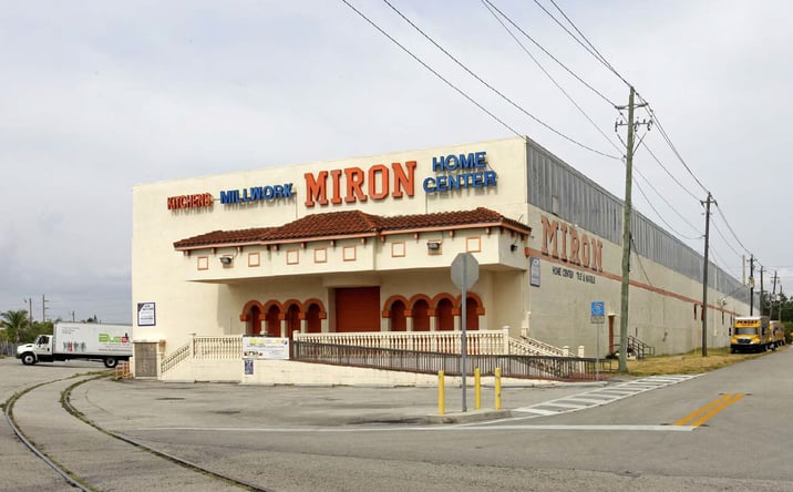 Pictures of Industrial property located at 19301 W Dixie Hwy, Miami, FL 33180 for lease - image #1