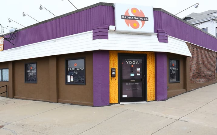 Pictures of Restaurant property located at 322-326 Chelsea Street, Everett, MA 02149 for lease - image #1