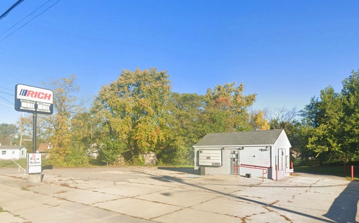 Pictures of Retail property located at 1317 E Kibby St, Lima, OH 45804 for lease - image #1