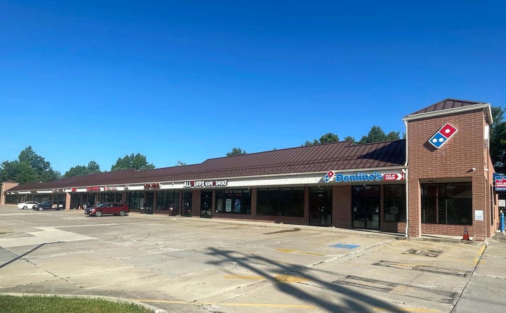 Pictures of Retail property located at 5600 Wallings Rd, North Royalton, OH 44133 for lease - image #1