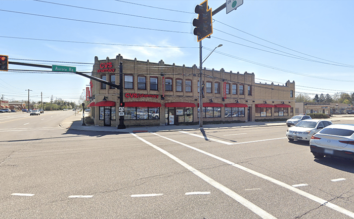 Pictures of Office property located at 33840 Aurora Road, Solon, OH 44139 for lease - image #1