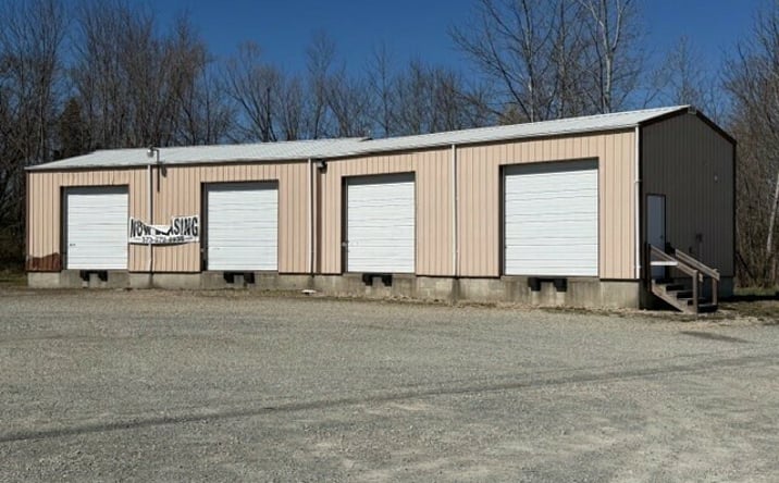 Pictures of Industrial property located at 1707 Doubet Rd - Rear, Farmington, MO 63640 for lease - image #1