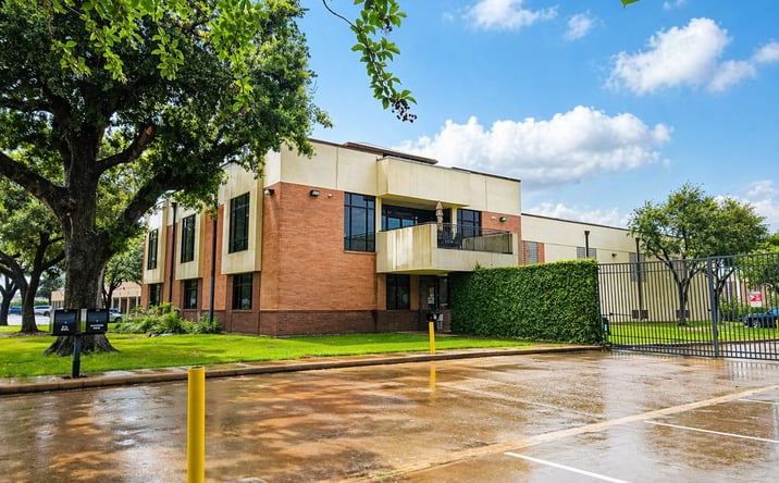 Pictures of Office property located at 5511 Mitchelldale St, Houston, TX 77092 for lease - image #1