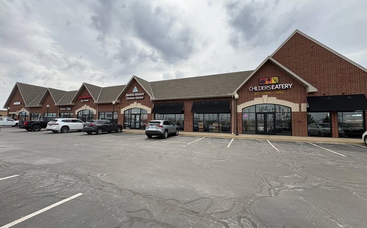 Pictures of Retail, Office, Special Purpose property located at 809 W Camp St, East Peoria, IL 61611 for lease - image #1