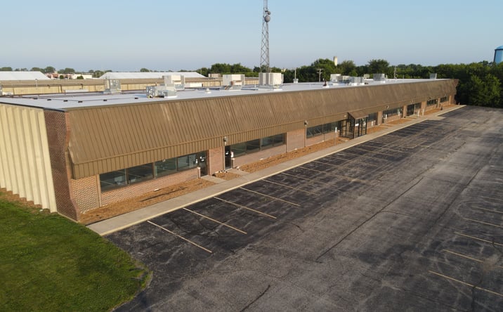 Pictures of Retail property located at 3430 CONSTITUTION DR, SPRINGFIELD, IL 62711-9410 for lease - image #1