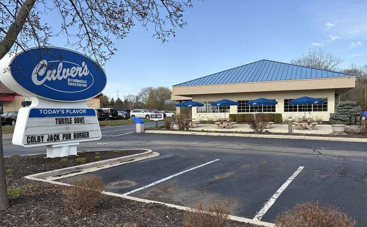 Pictures of Retail, Restaurant property located at 2001 Wisconsin Avenue, Grafton, WI 53024 for lease - image #1