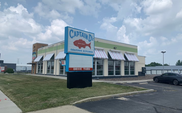Pictures of Restaurant, Retail, Special Purpose property located at 7320 W Good Hope Rd, Milwaukee, WI 53223 for lease - image #1