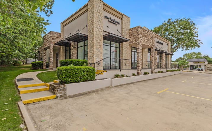 Pictures of Retail property located at 1695 E Southlake Blvd, Southlake, TX 76092 for lease - image #1