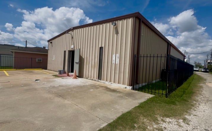 Pictures of Industrial property located at 510 Mississippi St, South Houston, TX 77587 for lease - image #1