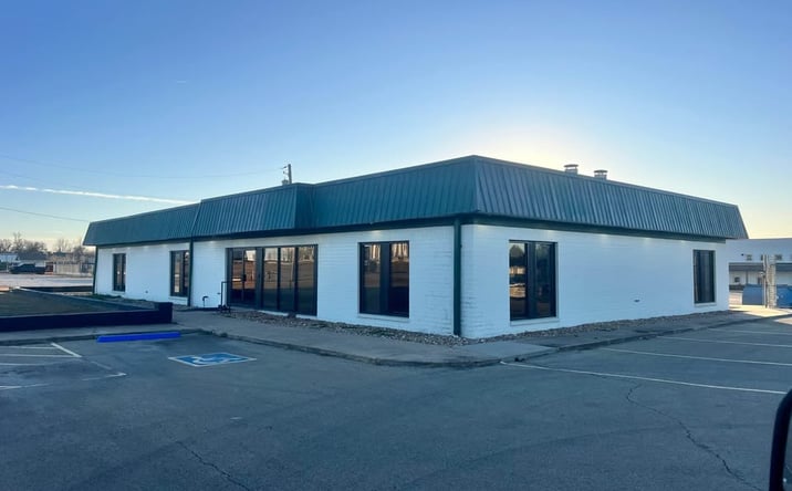 Pictures of Retail, Office, Special Purpose property located at 1113 North Little Avenue, Cushing, OK 74023 for lease - image #1