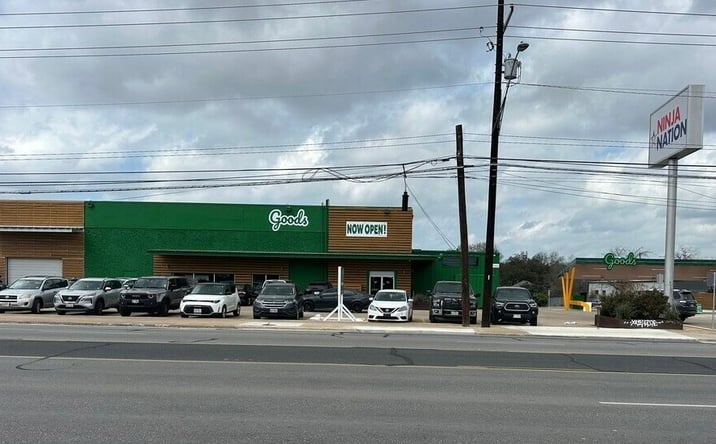Pictures of Restaurant, Special Purpose, Retail property located at 6500 N Lamar Blvd, Austin, TX 78752 for lease - image #1