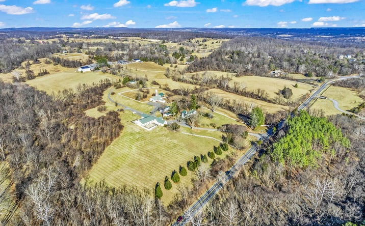 Pictures of Special Purpose property located at 23130 Briar Patch Ln, Middleburg, VA 20117 for lease - image #1