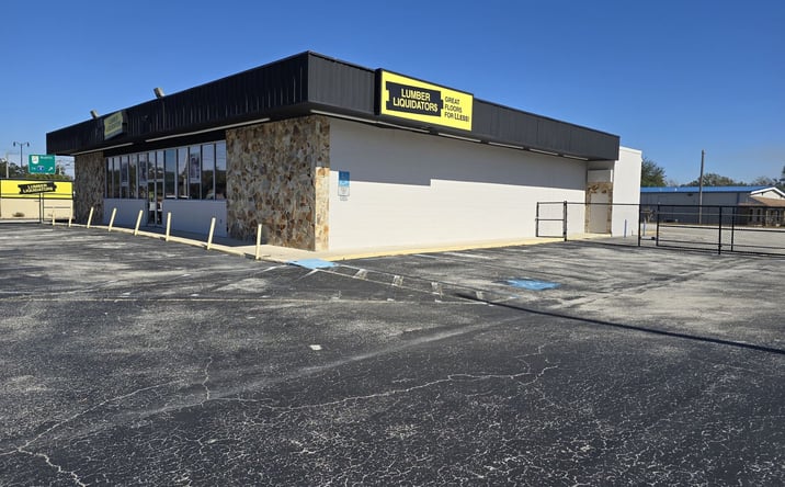 Pictures of Retail property located at 2885 S Orlando Dr, Sanford, FL 32773 for lease - image #1