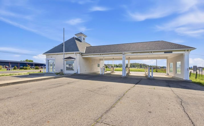 Pictures of Special Purpose property located at 2330 Columbus Lancaster Road NW, Lancaster, OH 43130 for lease - image #1