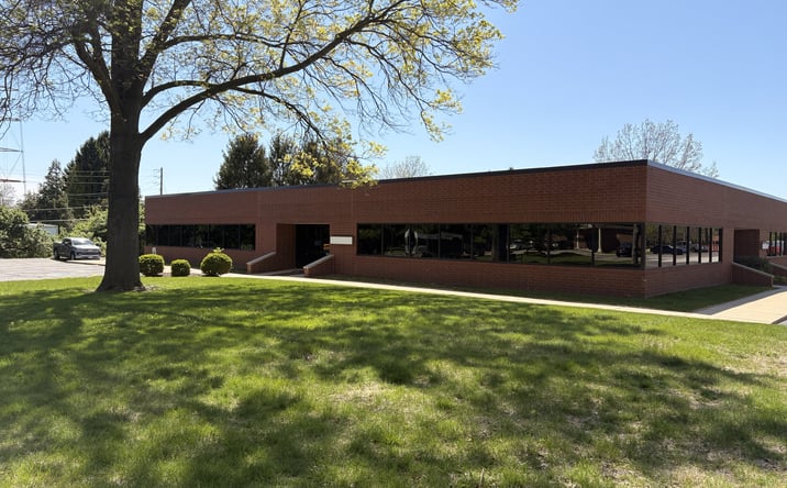 Pictures of Office property located at 201 KNOLLWOOD DR, CHAMPAIGN, IL 61820 for lease - image #1