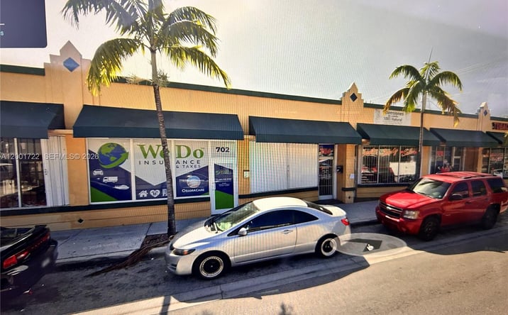Pictures of Office, Retail property located at 700 Palm Ave # 702, Hialeah, FL 33010 for lease - image #1
