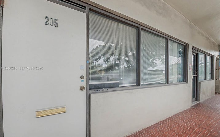 Pictures of Office, Retail property located at 3735 SW 8th St, Coral Gables, FL 33134 for lease - image #1