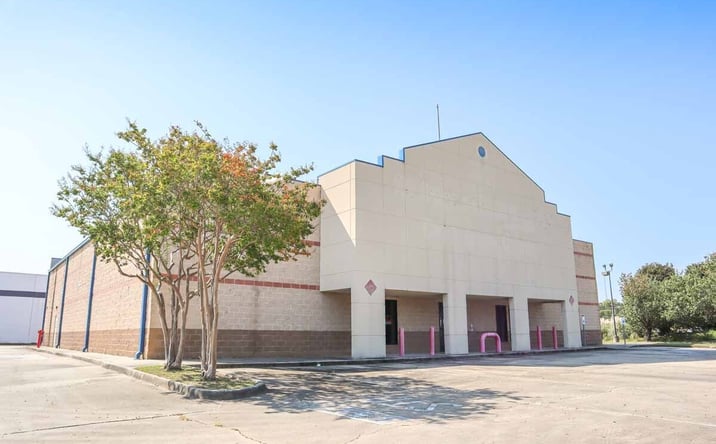 Pictures of Retail, Special Purpose property located at 8686 Florline Boulevard, Baton Rouge, LA 70815 for lease - image #1